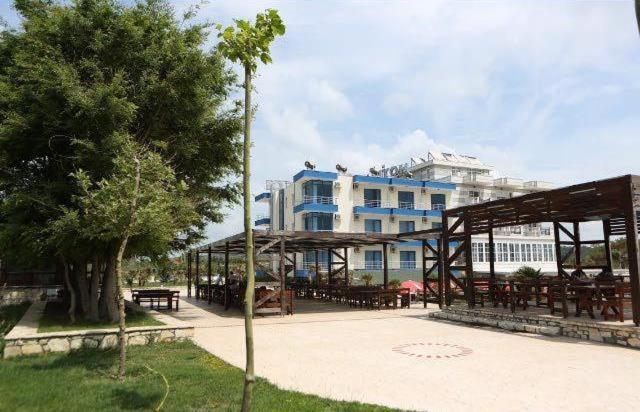 Hotel Zverneci Екстериор снимка
